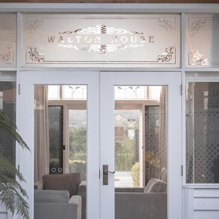 ハオンビル Walton House Bed & Breakfast エクステリア 写真