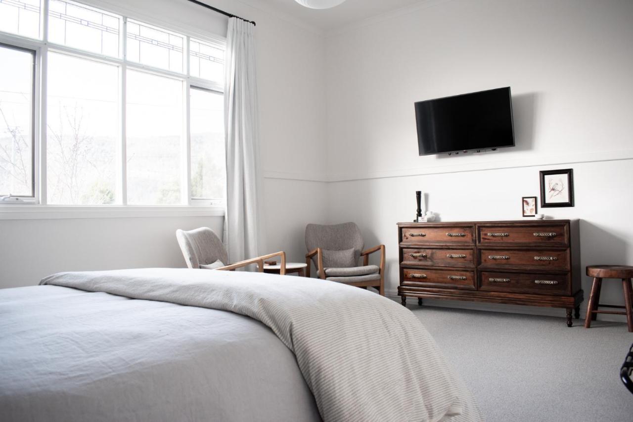 ハオンビル Walton House Bed & Breakfast エクステリア 写真