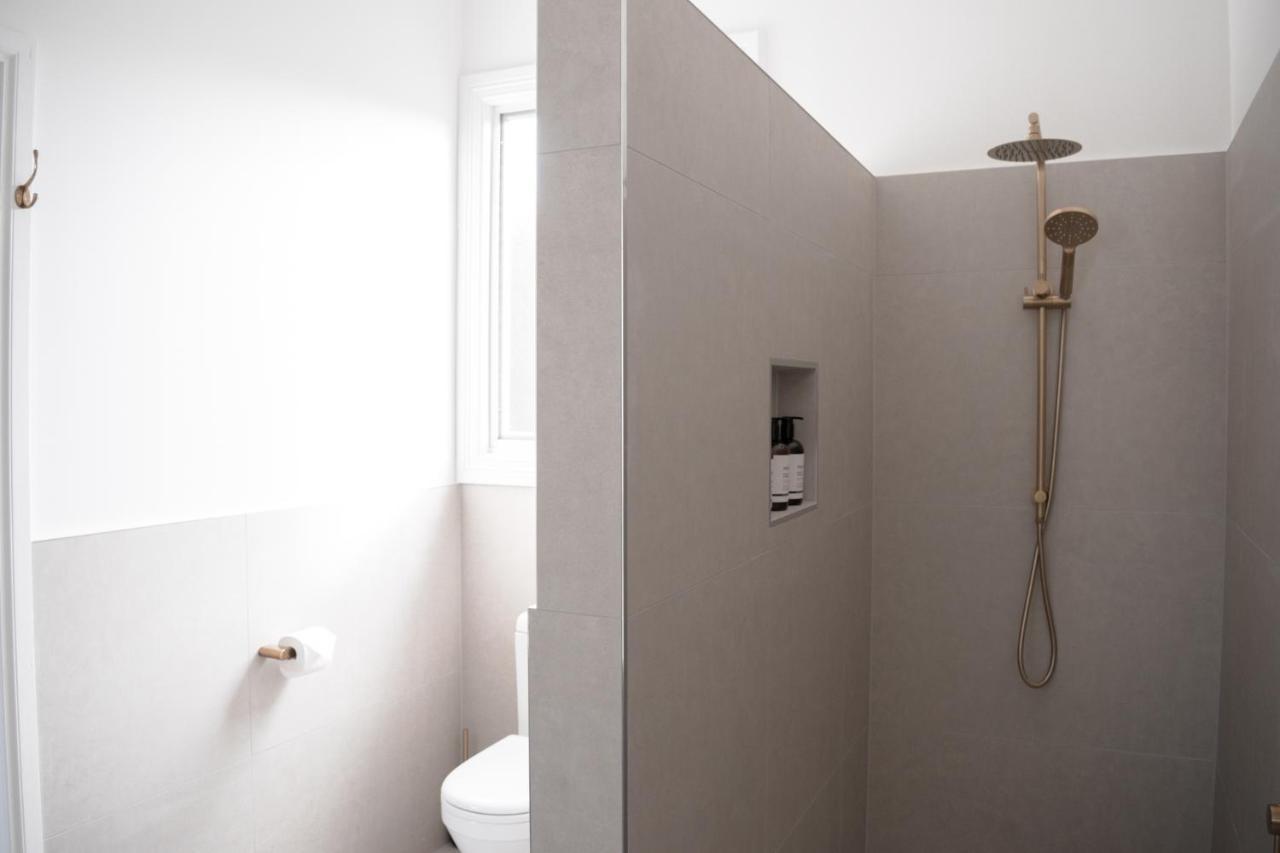 ハオンビル Walton House Bed & Breakfast エクステリア 写真