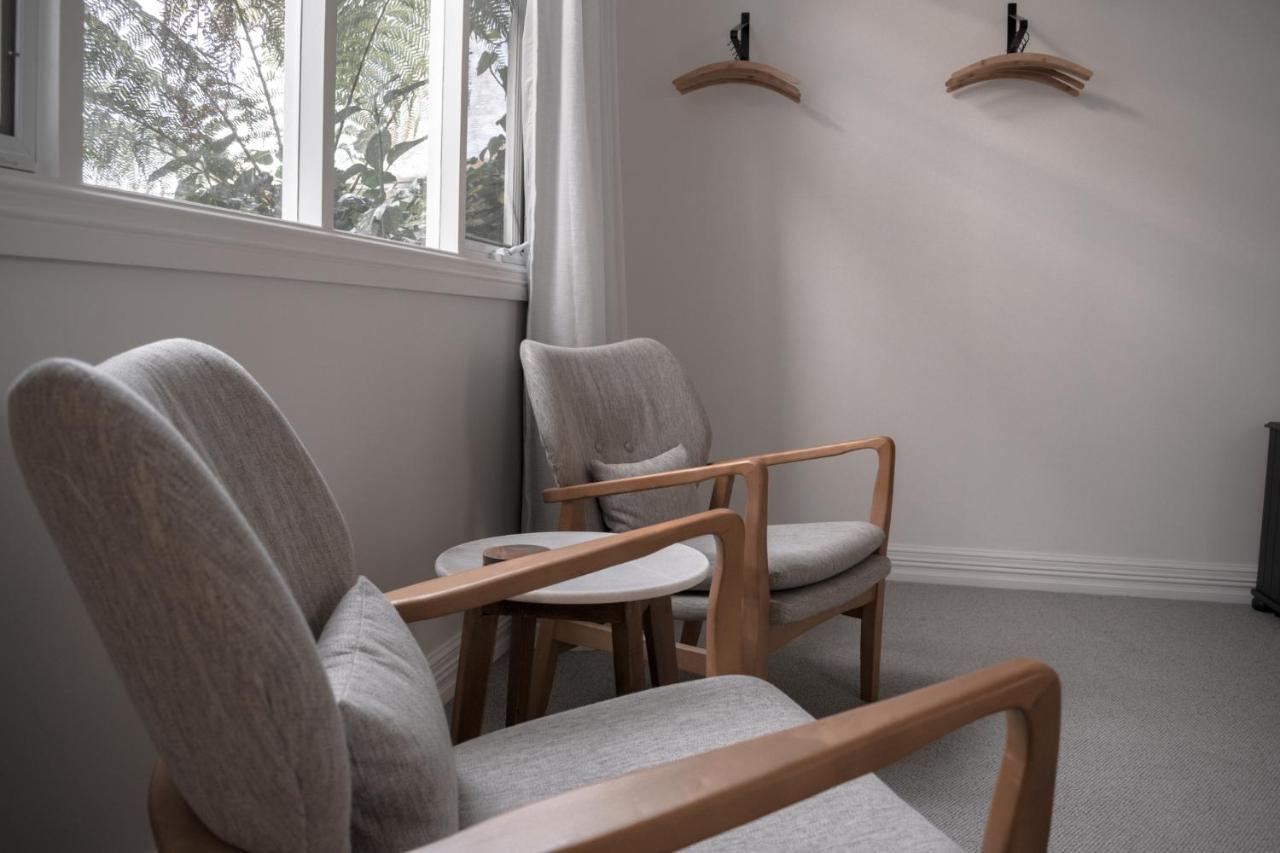 ハオンビル Walton House Bed & Breakfast エクステリア 写真
