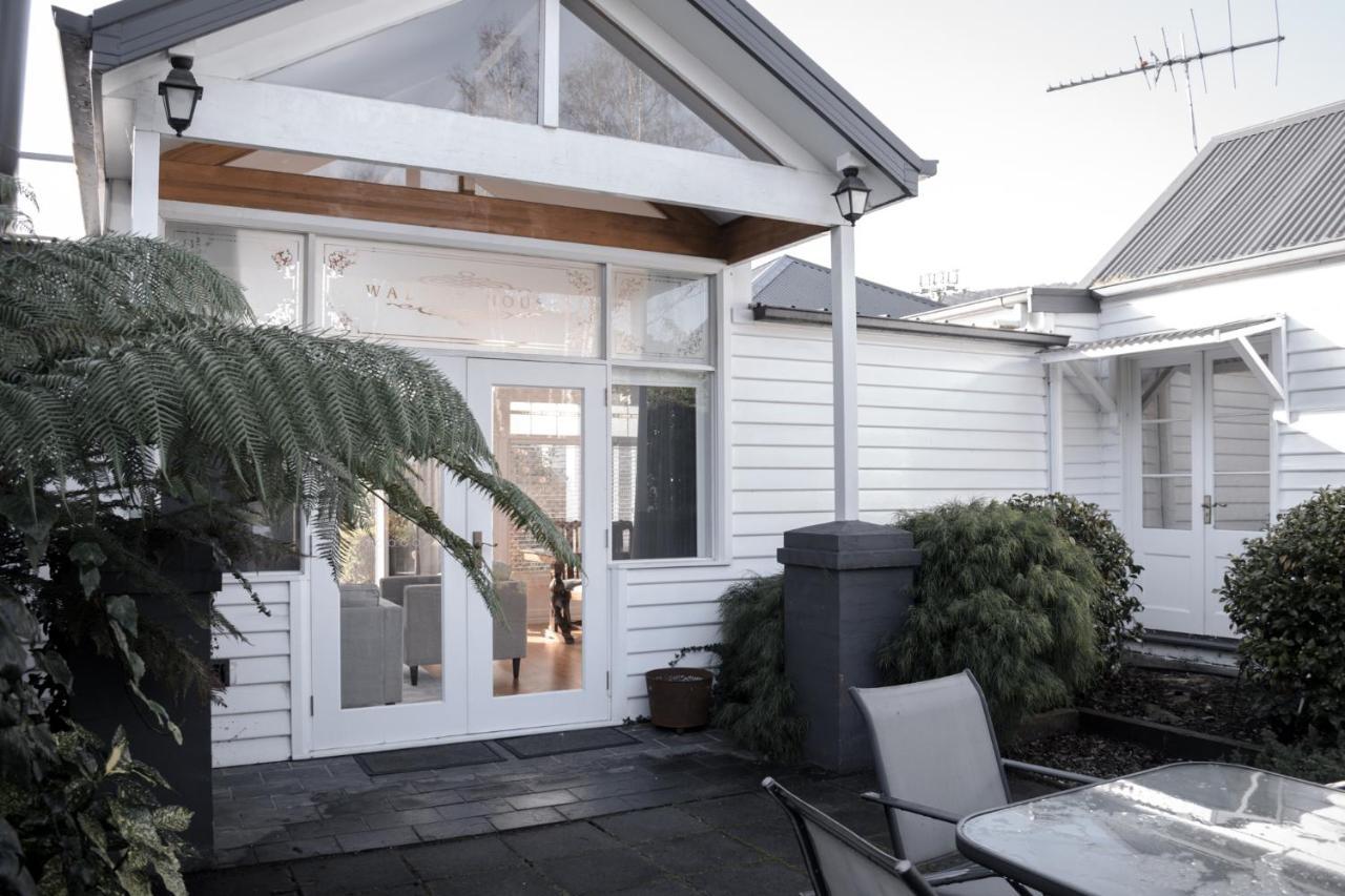 ハオンビル Walton House Bed & Breakfast エクステリア 写真