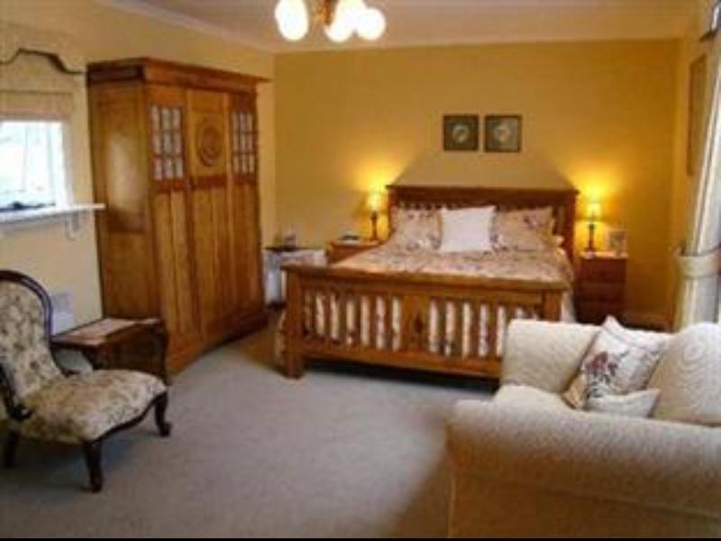 ハオンビル Walton House Bed & Breakfast エクステリア 写真
