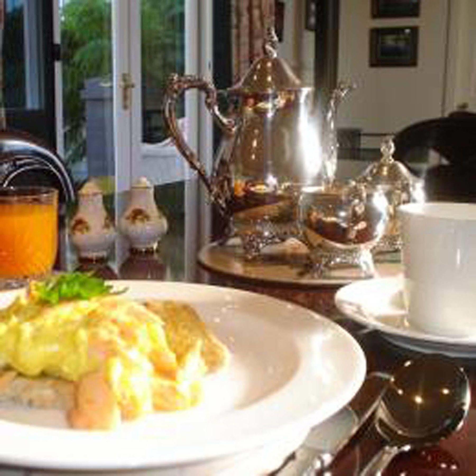 ハオンビル Walton House Bed & Breakfast エクステリア 写真